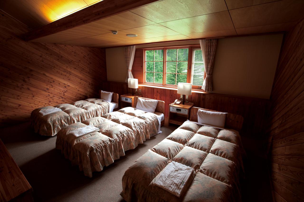Log Hotel Larch Lake Kanayama Minamifurano Номер фото