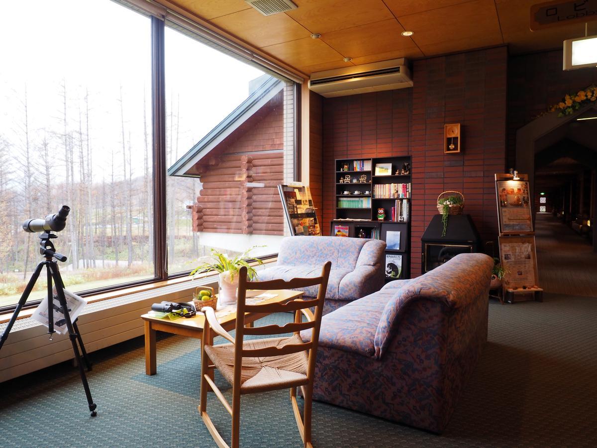Log Hotel Larch Lake Kanayama Minamifurano Экстерьер фото